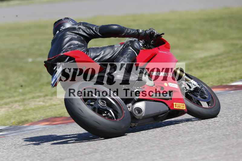 /43 08.08.2025 Discover the Bike ADR/Race 3 rot/299